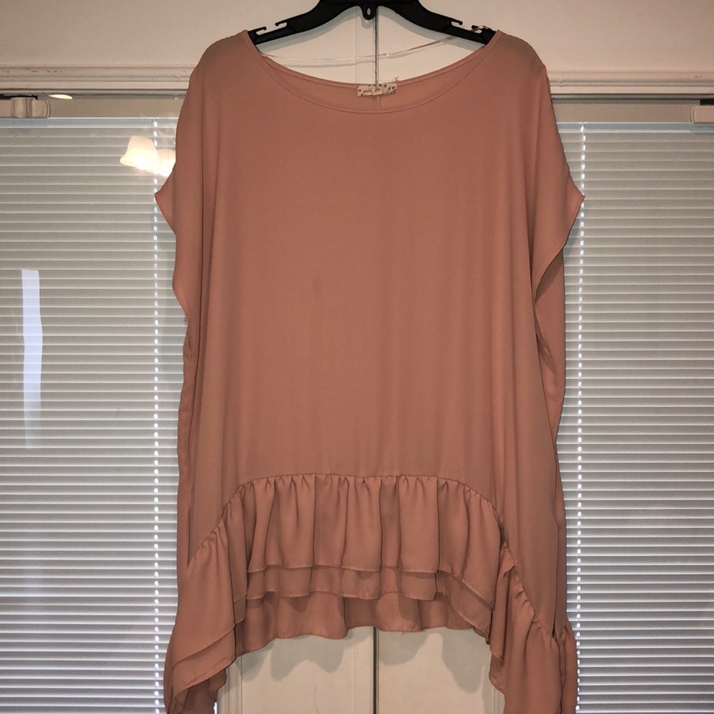 Ruffle bottom top
